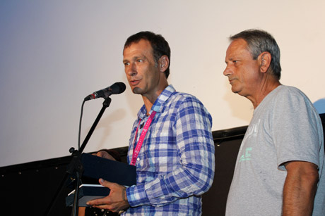 Gradonačelnik Vukovara Željko Sabo dodijelio je Igoru Rakoniću počasnu nagradu Vukovarsko svjetlo slobode za doprinos kulturnom razvoju regije